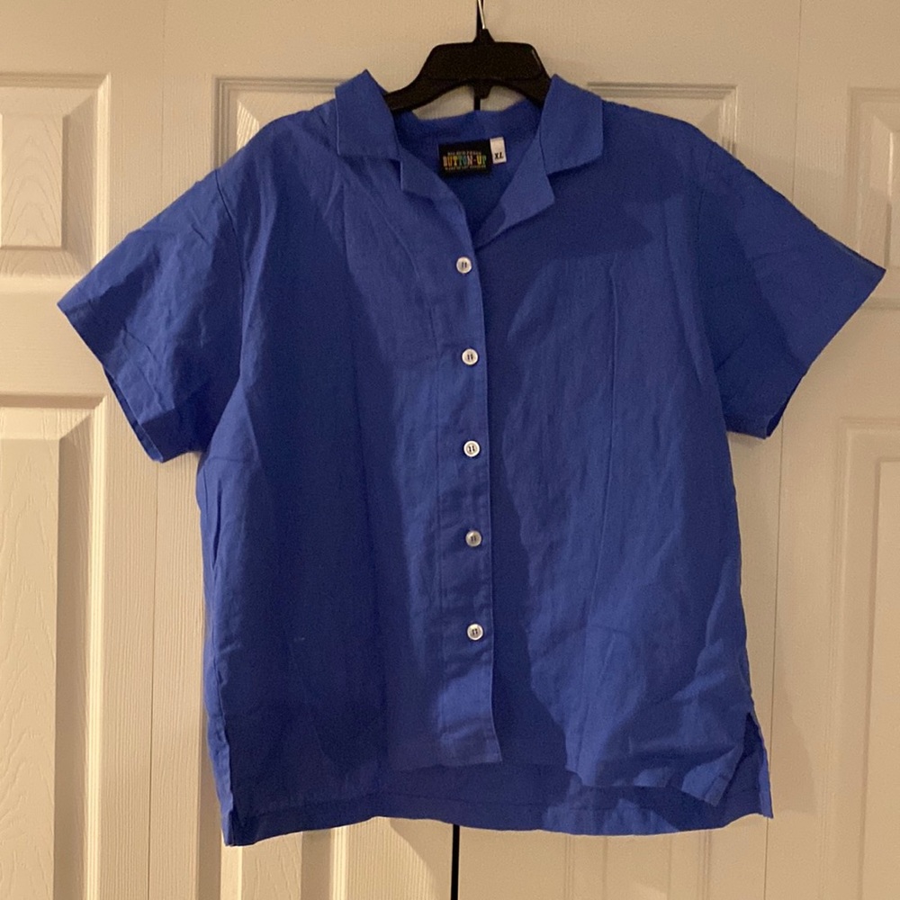 Big Bud Press Buttonup shirt with collar in Blue. XL